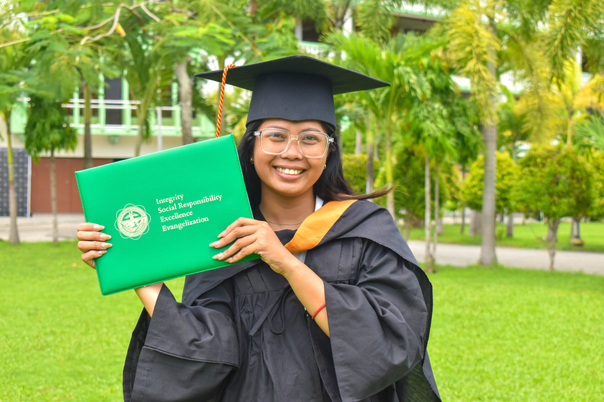 raquel afgestudeerd sparrow